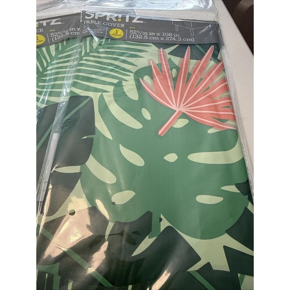 Set Of 3 Spritz Table Cover 52x108 Tropical Green Leaf Disposable